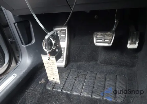 2021 Volkswagen Tiguan 2.0T Sel Premium R-Line z USA, uszkodzony, nr VIN 3VV4B7AX6MM151901